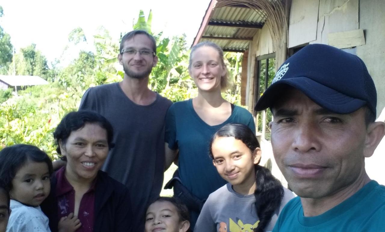 Karleta Homestay Ruteng Kültér fotó