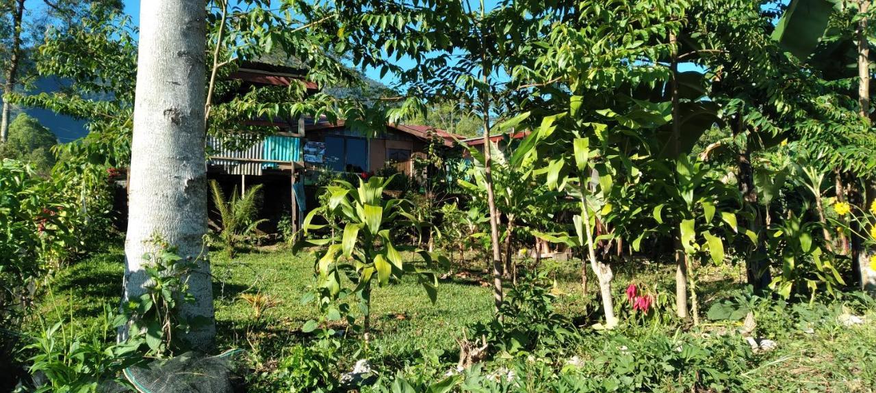 Karleta Homestay Ruteng Kültér fotó