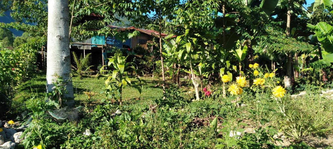 Karleta Homestay Ruteng Kültér fotó