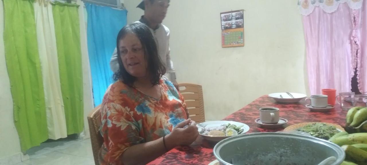 Karleta Homestay Ruteng Kültér fotó