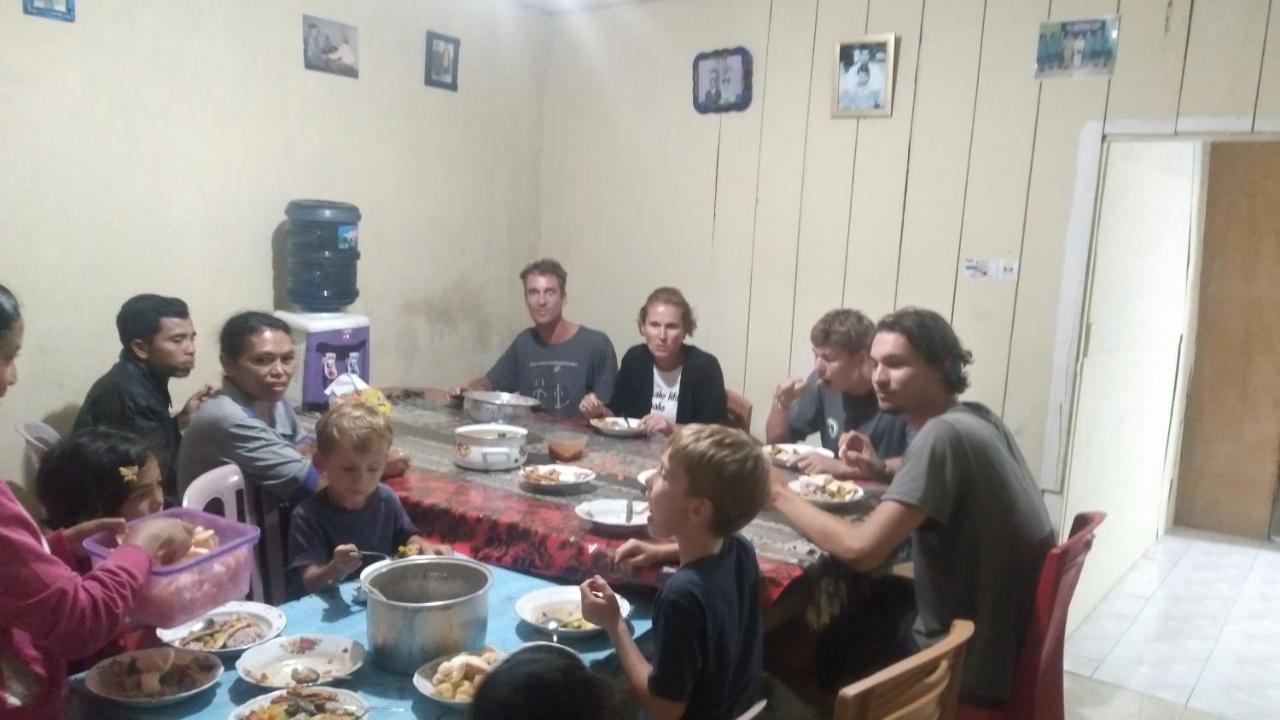 Karleta Homestay Ruteng Kültér fotó