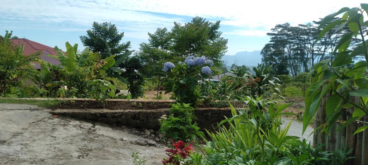 Karleta Homestay Ruteng Kültér fotó