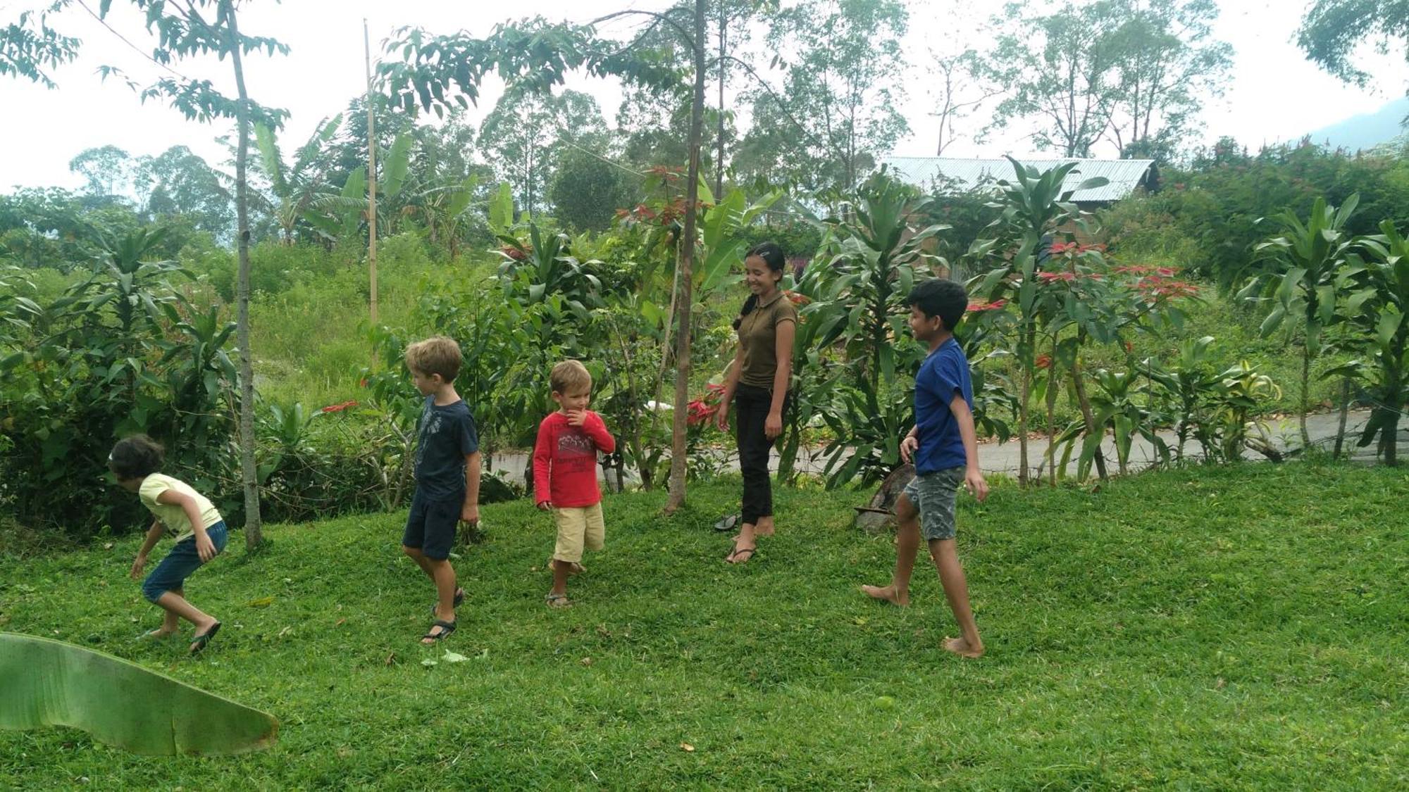 Karleta Homestay Ruteng Kültér fotó