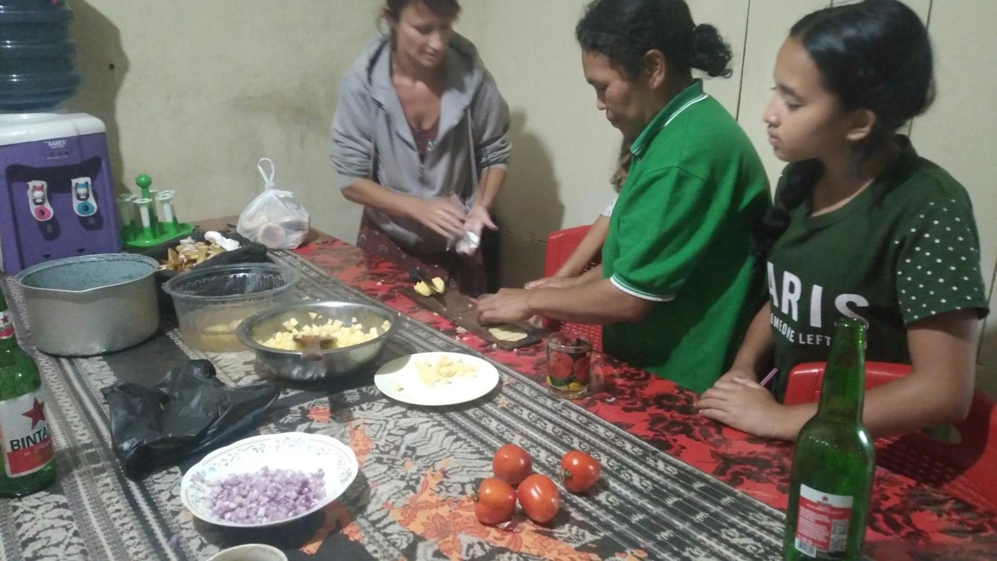Karleta Homestay Ruteng Kültér fotó
