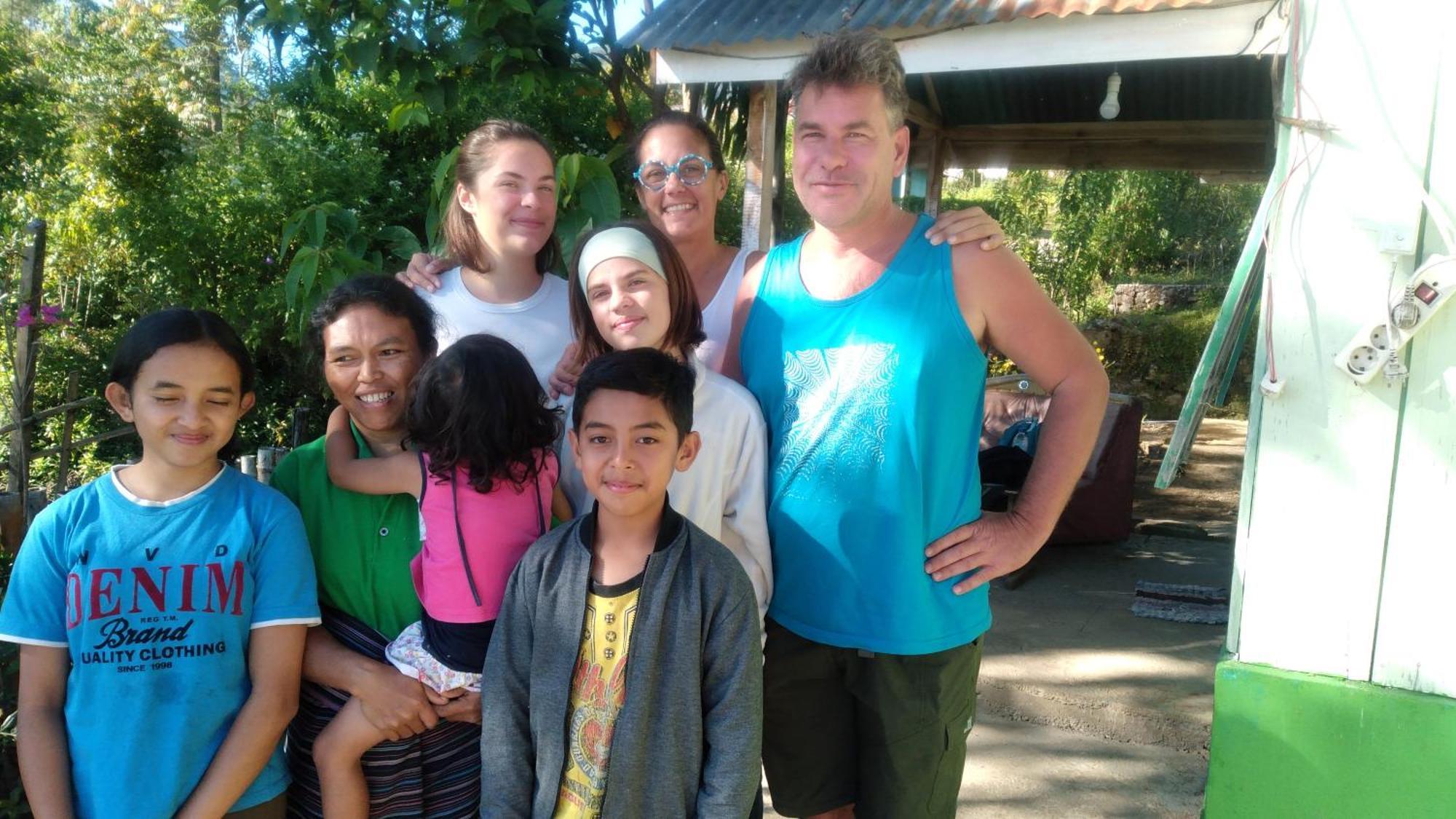 Karleta Homestay Ruteng Kültér fotó