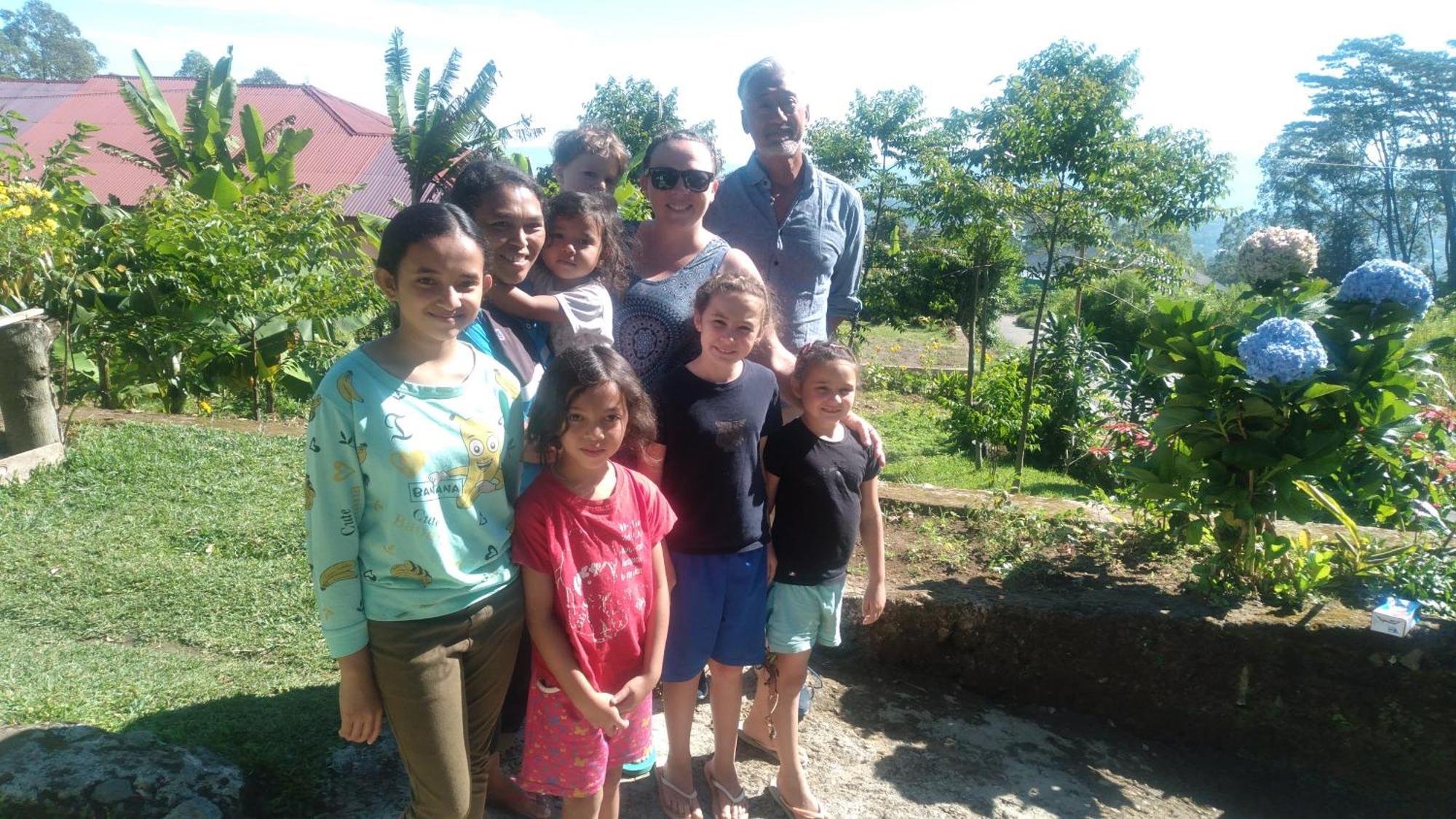 Karleta Homestay Ruteng Kültér fotó